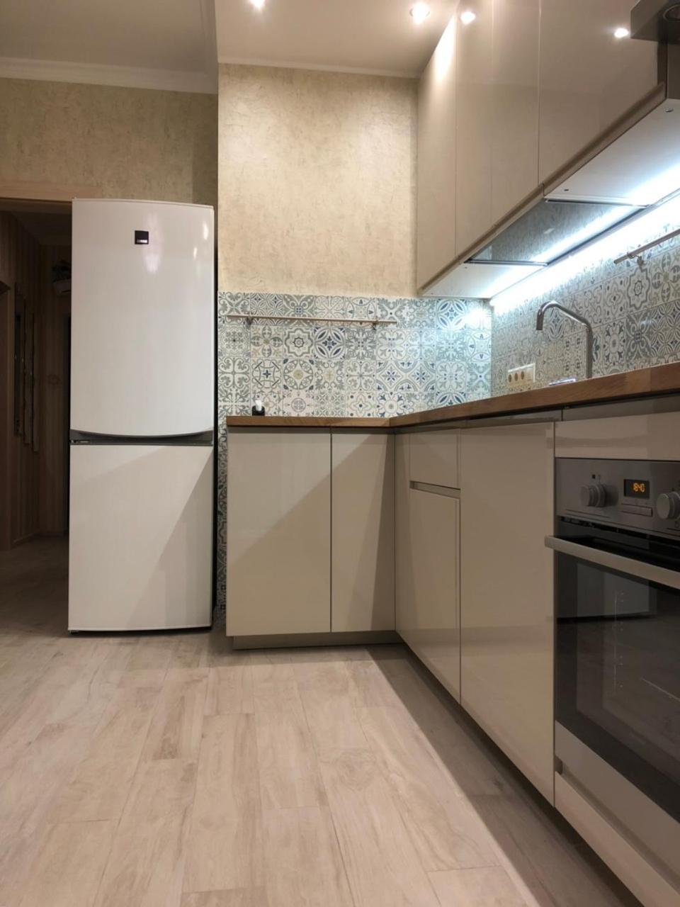 Comfort Apartment On Bogdanivska Street 7B Kyiv Exterior photo