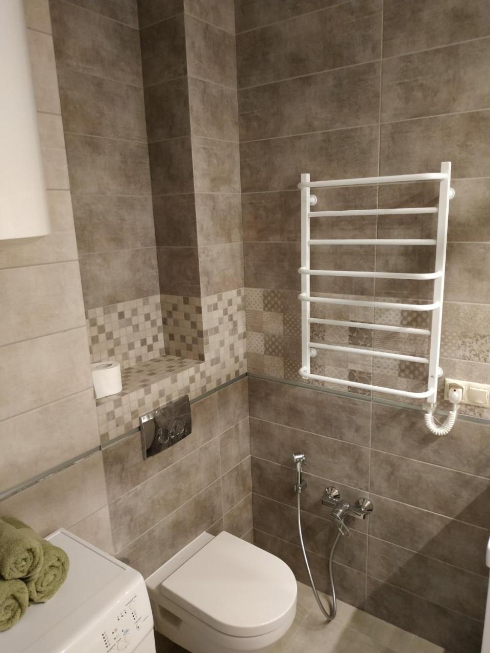 Comfort Apartment On Bogdanivska Street 7B Kyiv Exterior photo