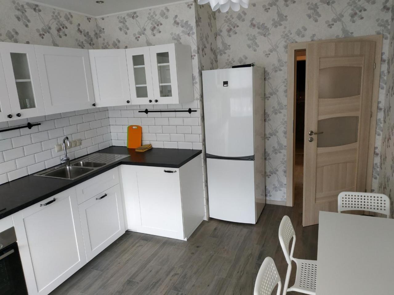 Comfort Apartment On Bogdanivska Street 7B Kyiv Exterior photo